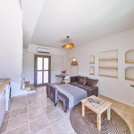 Nouba Villa *
