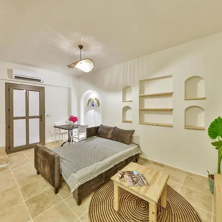 Nouba Villa *